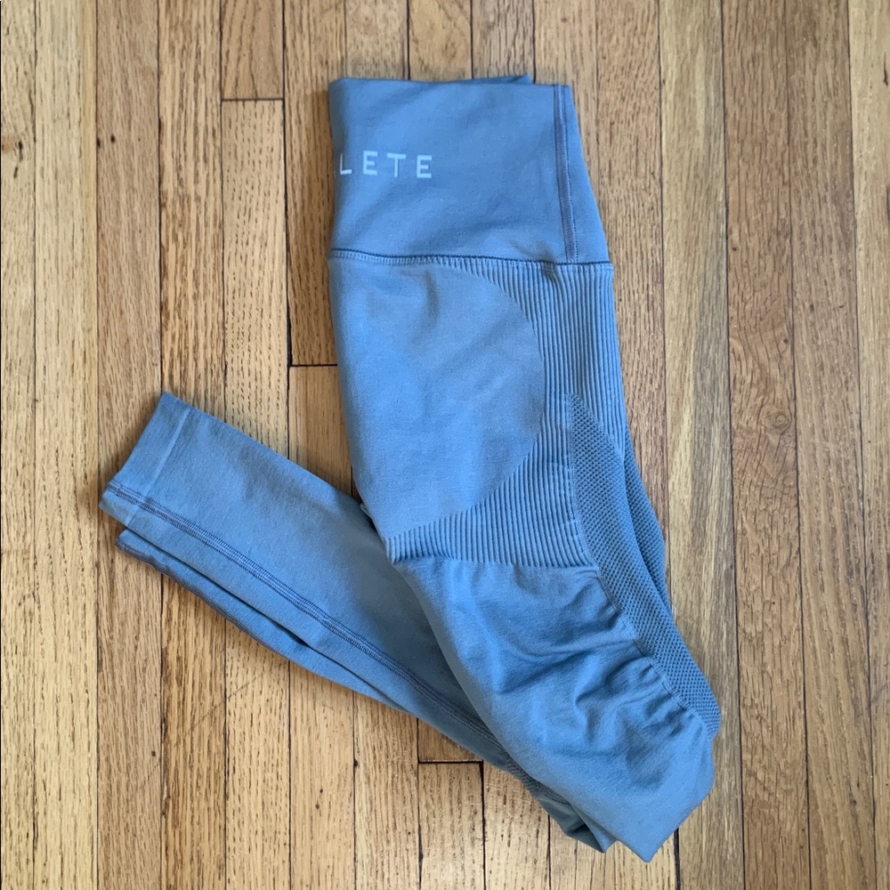 Alphalete Gray Aero leggings